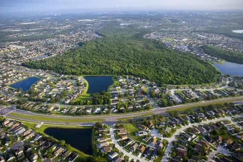 Aerial_view_of_Kissimmee_Florida_terrenosnaflorida-com_shutterstock_659124946_1200x680