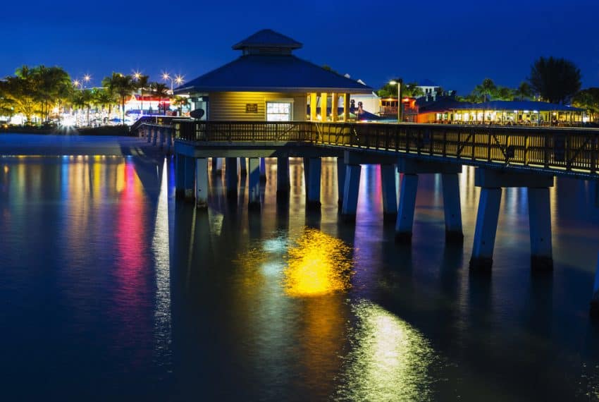 Colorfull_evening_on_the_pier_in_Fort_Myers_Beach_Gulf_of_Mexico_Coast_Florida_shutterstock_361968341_1200x680
