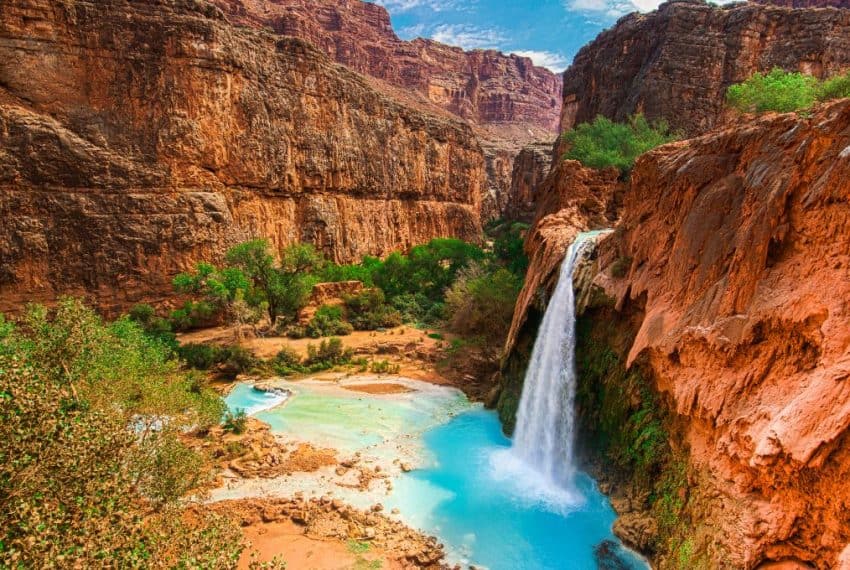 Havasu_Falls_waterfalls_in_the Grand_Canyon_ArizonaHavasu Falls, waterfalls in the Grand Canyon, Arizonashutterstock_167691602_1200x680