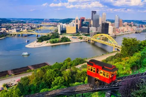 Pittsburgh_Pennsylvania_USA_downtown_skyline_and_incline_terrenosnaflorida-com_shutterstock_410812096_1200x680