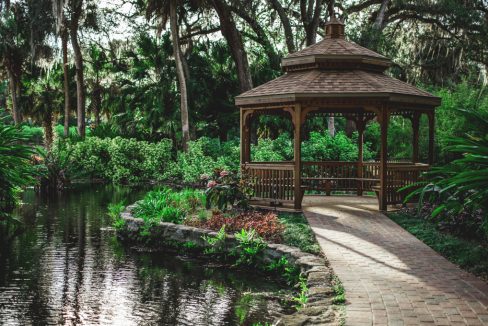 Washington_Oaks_State_park_in_Florida_Close_to_Flagler_terrenosnaflorida-com_shutterstock_481501426_1200x680