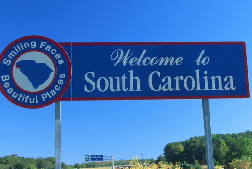 Welcome_to_South_Carolina_Sign_terrenosnaflorida-com_shutterstock_102705353_1200x680