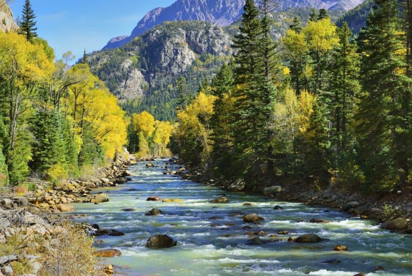 river_and_colourful_mountains_of_Colorado_terrenosnaflorida-com_shutterstock_175544327_1200x680